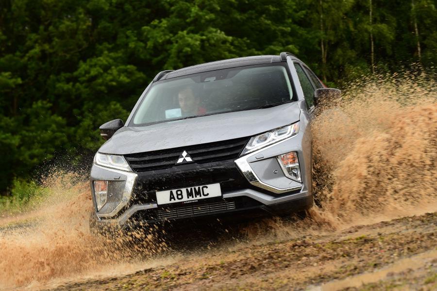  Mitsubishi Eclipse Cross Black Connected 2019 года  (UK) (фото 5 из 13)